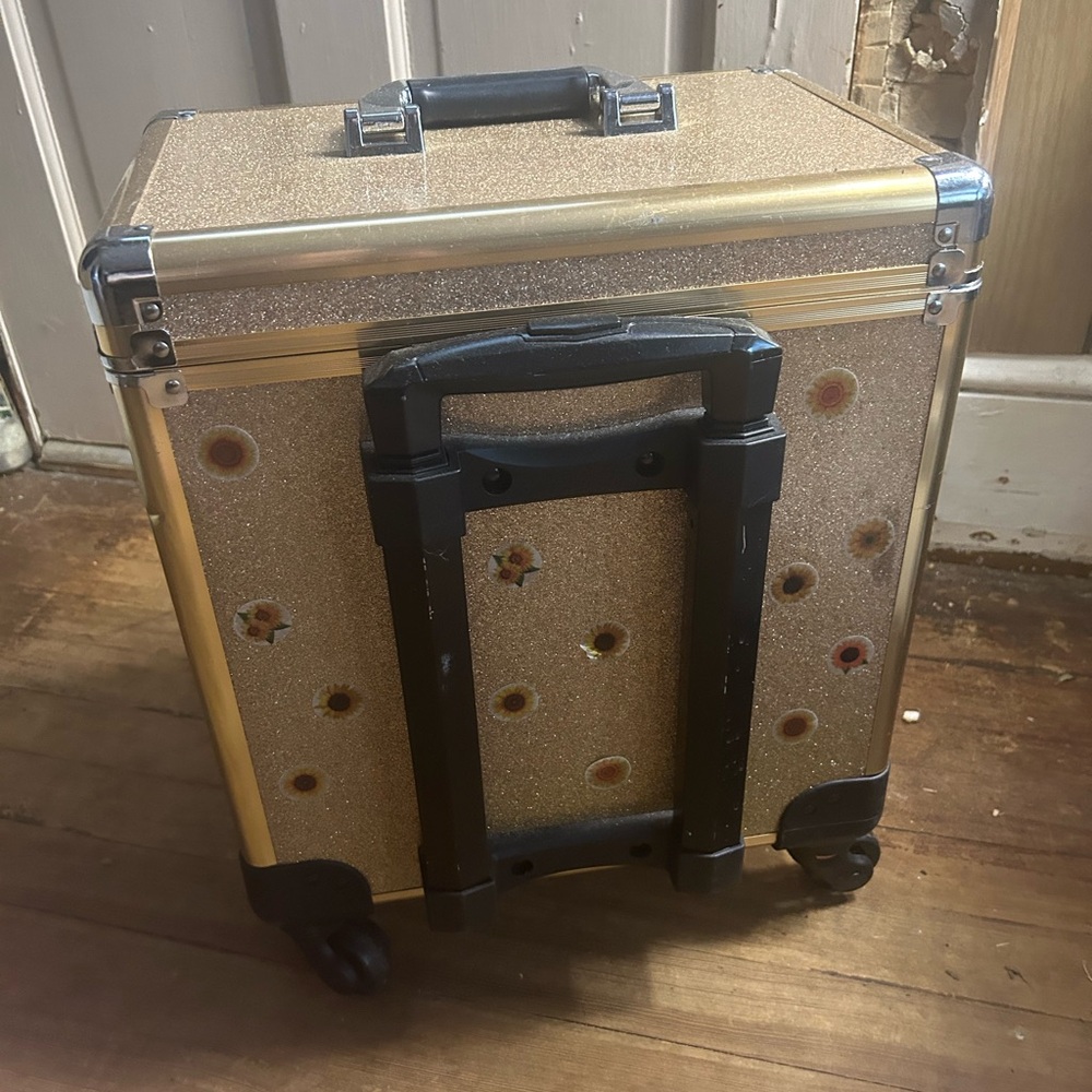 Rolling Makeup / Cosmetology Case